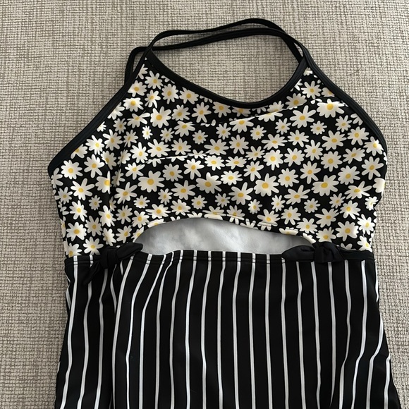 Art Class one piece bathing suit - Picture 3 of 4